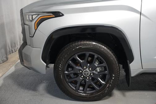 2023 Toyota Tundra Hybrid Platinum