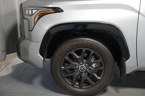 2023 Toyota Tundra Hybrid Platinum