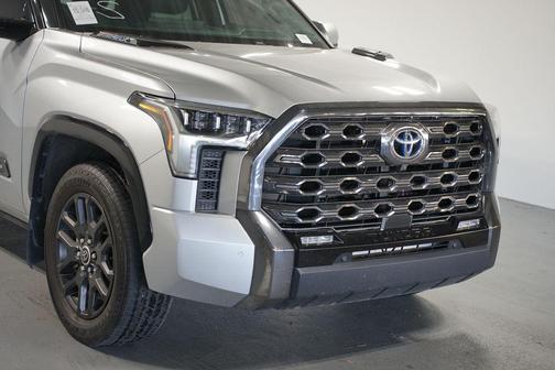 2023 Toyota Tundra Hybrid Platinum