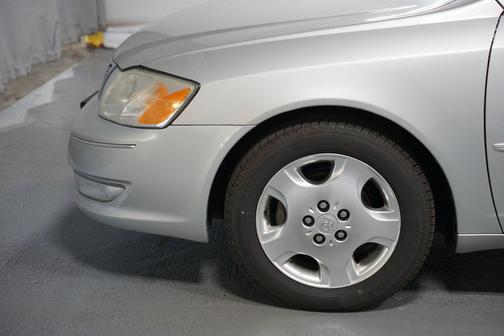 2004 Toyota Avalon XLS