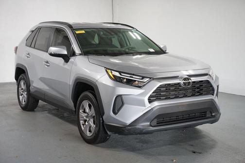 2025 Toyota RAV4 Hybrid SE