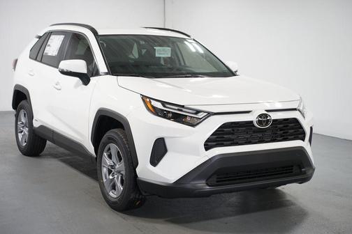 2025 Toyota RAV4 Hybrid SE