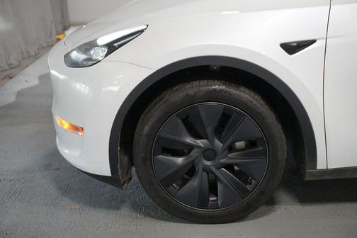 2024 Tesla Model Y Long Range Dual Motor All-Wheel Drive