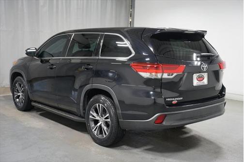 2017 Toyota Highlander LE I4