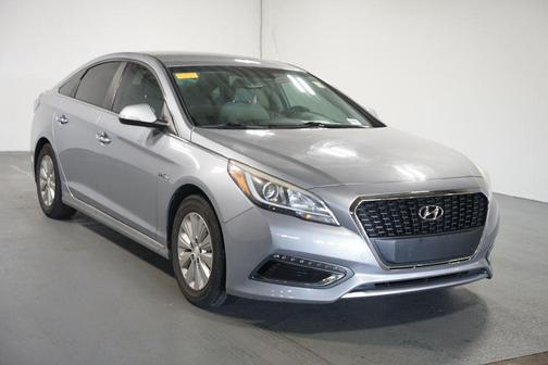 2017 Hyundai SONATA Hybrid SE