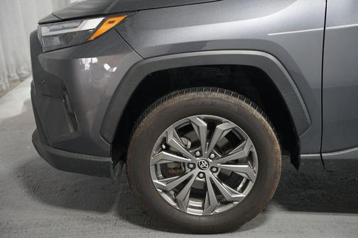 2022 Toyota RAV4 Hybrid XLE Premium