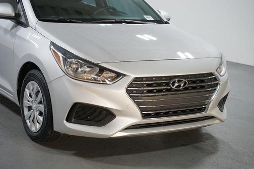 2022 Hyundai Accent SE
