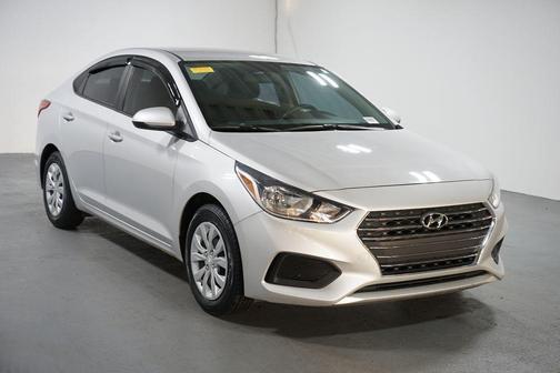 2022 Hyundai Accent SE