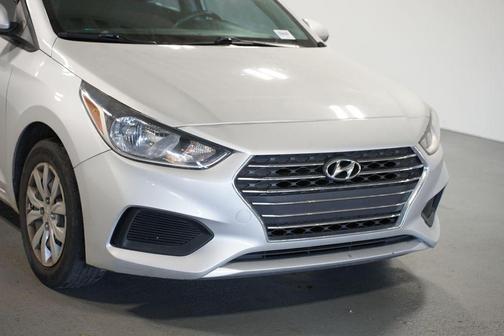 2022 Hyundai Accent SE