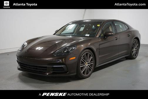 2018 Porsche Panamera 4