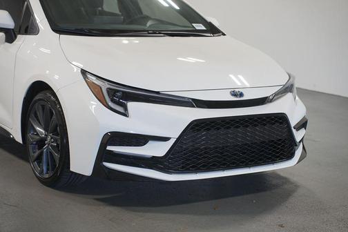 2024 Toyota Corolla Hybrid SE