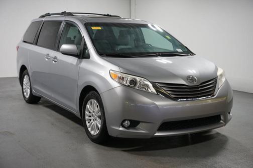 2017 Toyota Sienna XLE Premium