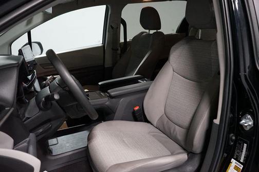 2024 Toyota Sienna LE