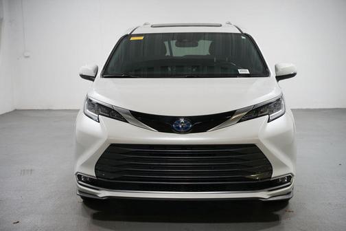 2025 Toyota Sienna Limited