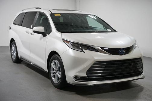 2025 Toyota Sienna Limited
