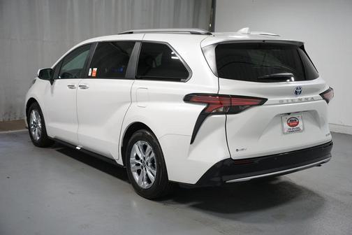 2025 Toyota Sienna Limited