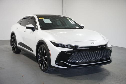 2024 Toyota Crown Platinum