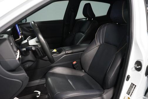 2024 Toyota Crown Platinum