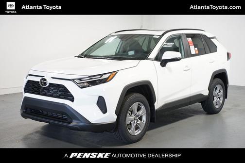 2025 Toyota RAV4 XLE