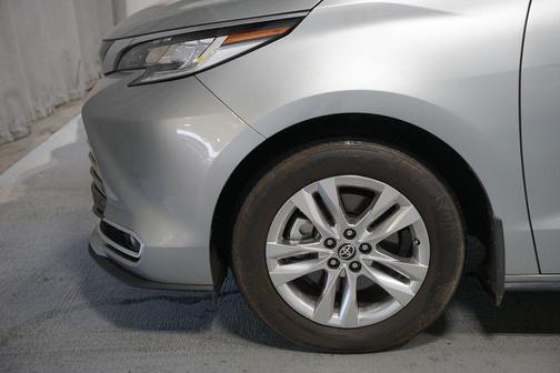 2023 Toyota Sienna Limited