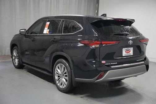 2026 Toyota Highlander Platinum