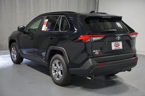 2025 Toyota RAV4 Hybrid SE