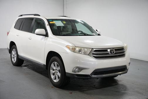 2011 Toyota Highlander SE