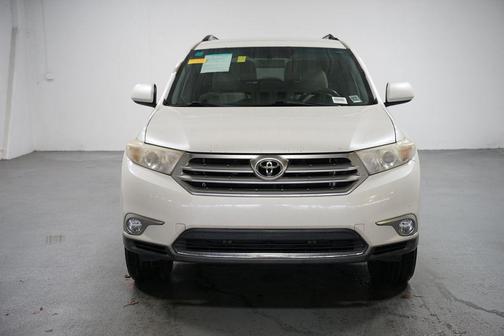 2011 Toyota Highlander SE