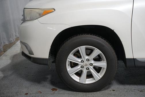 2011 Toyota Highlander SE