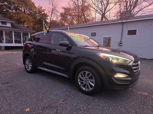 2017 Hyundai TUCSON SE