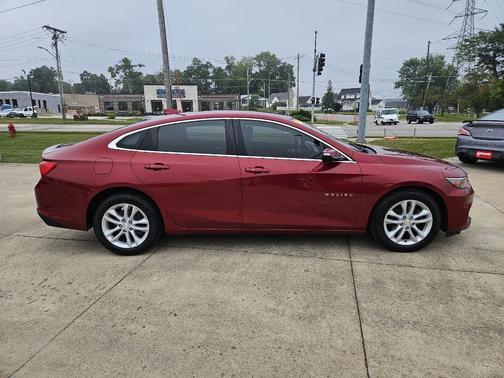 2017 Chevrolet Malibu 1LT
