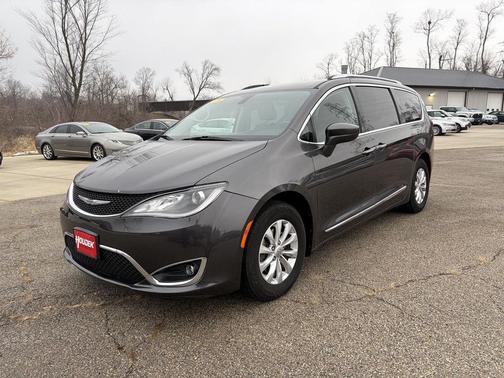 2018 Chrysler Pacifica Touring-L