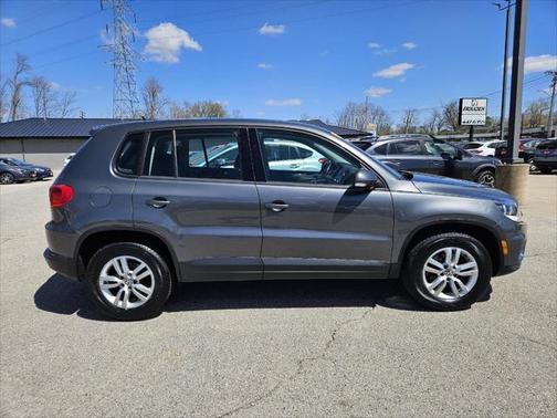 2014 Volkswagen Tiguan 4MOTION Auto S