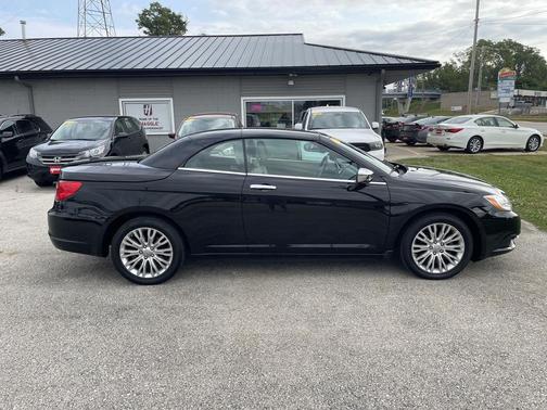 2012 Chrysler 200 Limited