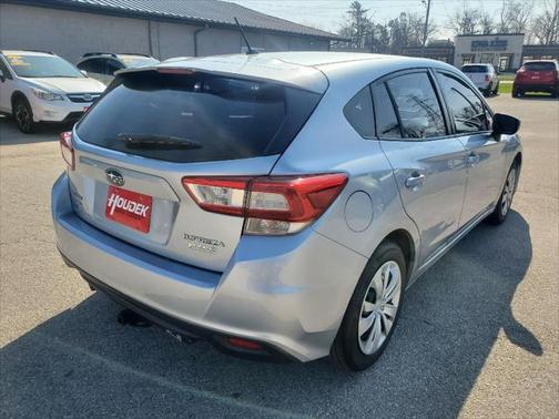 2017 Subaru Impreza 2.0i