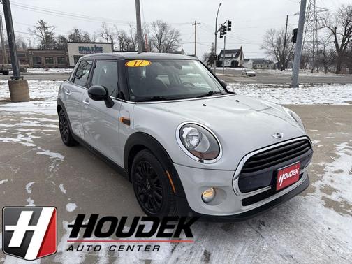 2017 MINI Hardtop Cooper