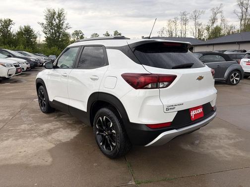 Summit White 2023 Chevrolet Trailblazer LT