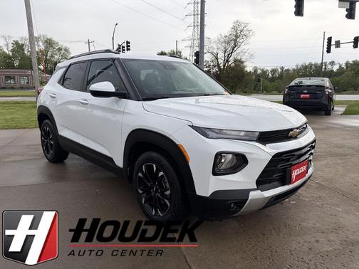 Summit White 2023 Chevrolet Trailblazer LT