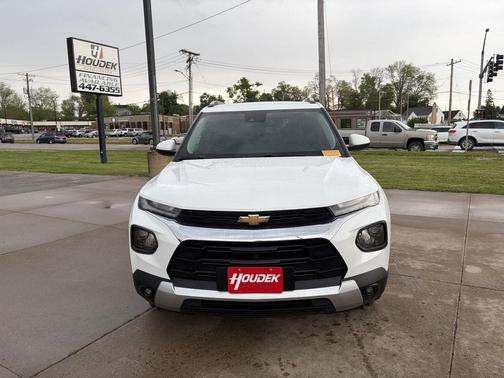 Summit White 2023 Chevrolet Trailblazer LT