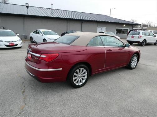 2013 Chrysler 200 Touring