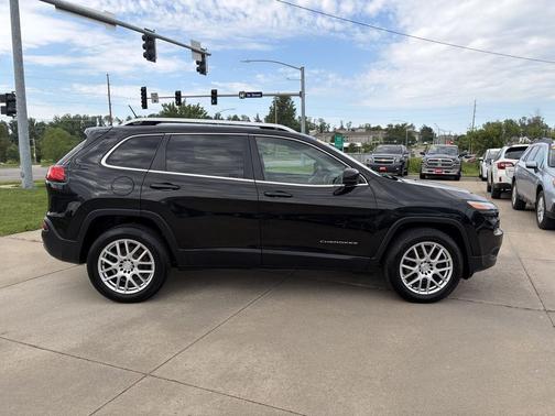 Brilliant Black Crystal Pearlcoat 2015 Jeep Cherokee Limited