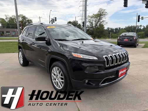 Brilliant Black Crystal Pearlcoat 2015 Jeep Cherokee Limited