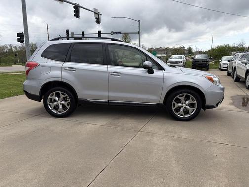 Ice Silver Metallic 2015 Subaru Forester 2.5i Touring