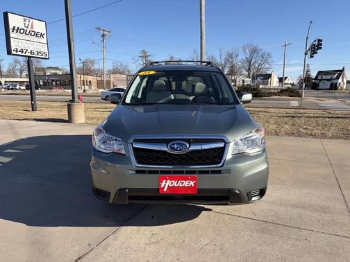 Jasmine Green Metallic 2015 Subaru Forester 2.5i Premium