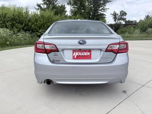 Ice Silver Metallic 2015 Subaru Legacy Limited