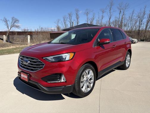 Rapid Red Metallic Tinted Clearcoat 2022 Ford Edge Titanium