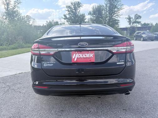 Shadow Black 2018 Ford Fusion SE