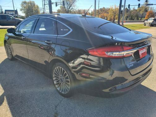 2017 Ford Fusion SE