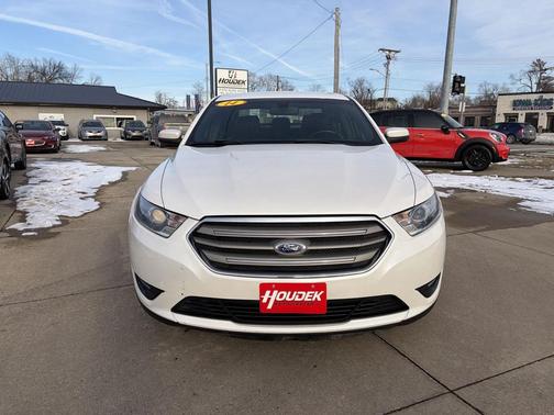 2014 Ford Taurus SEL