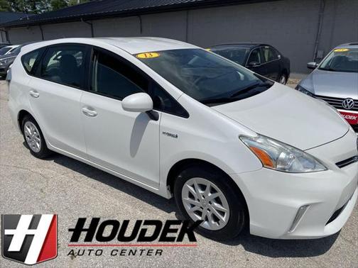 2013 Toyota Prius v Two